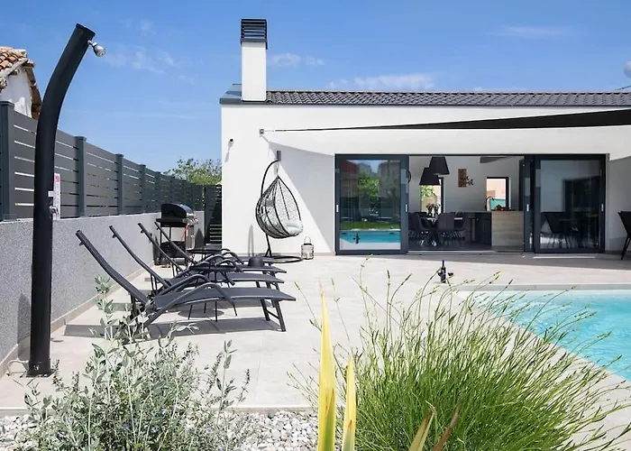 Frola By Istrialux Pula