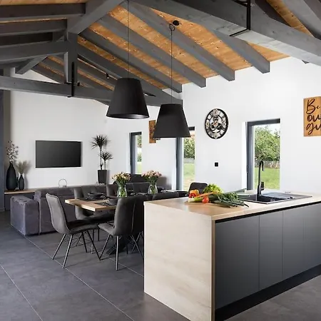 别墅 Frola By Istrialux