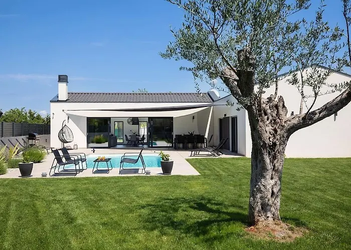 Frola By Istrialux Pula