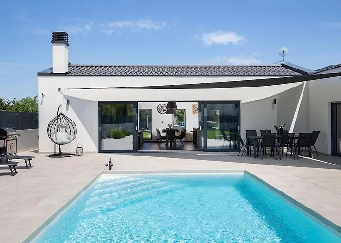 Frola By Istrialux Pula