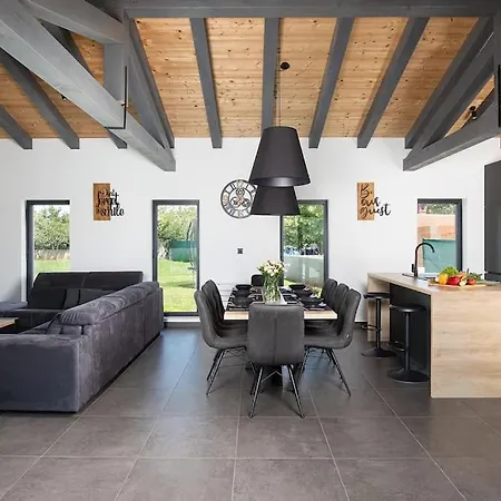 Villa Frola By Istrialux