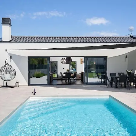 Frola By Istrialux Pula